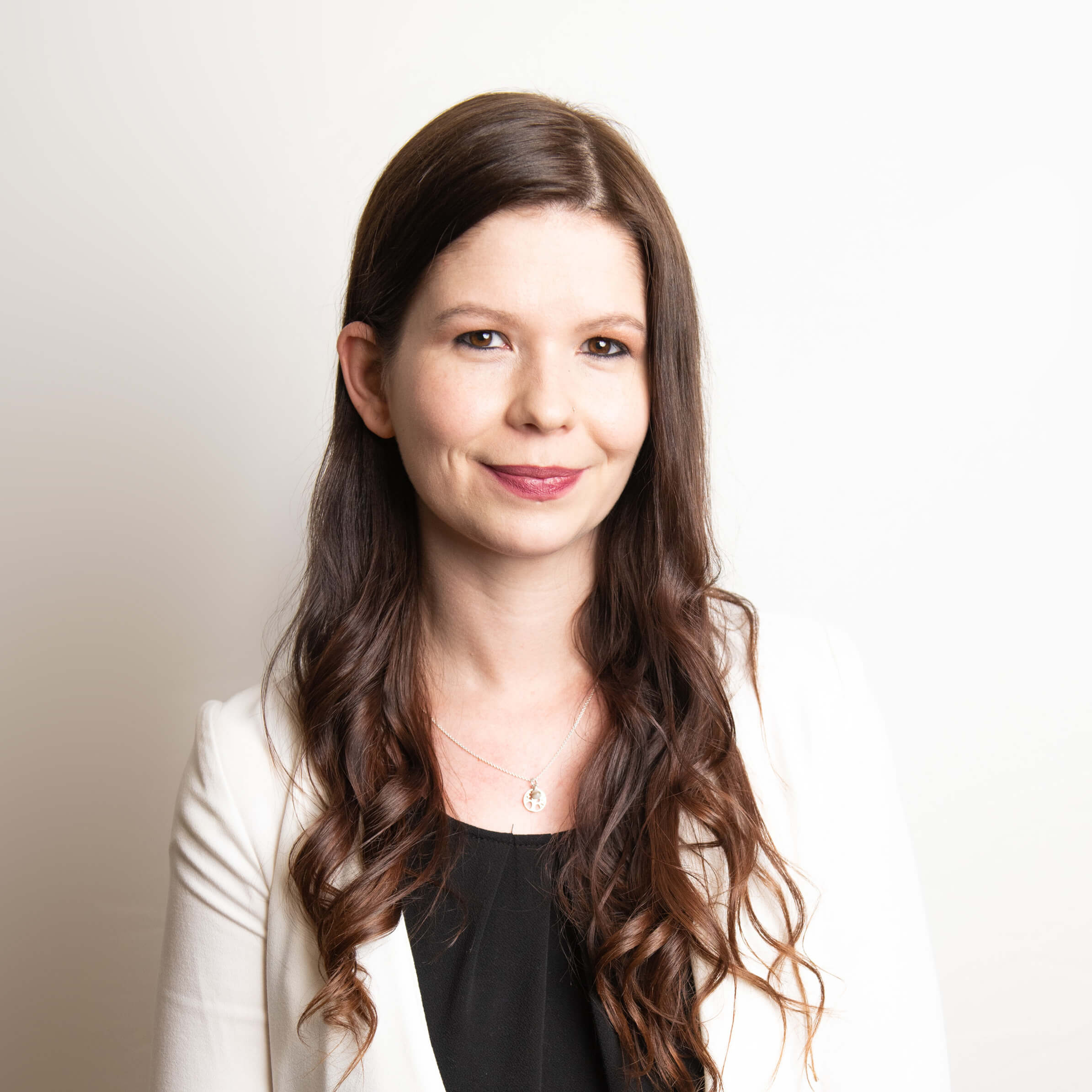 https://stage.haar-werk.ch/wp-content/uploads/2021/01/Nadia-Leuenberger.jpg