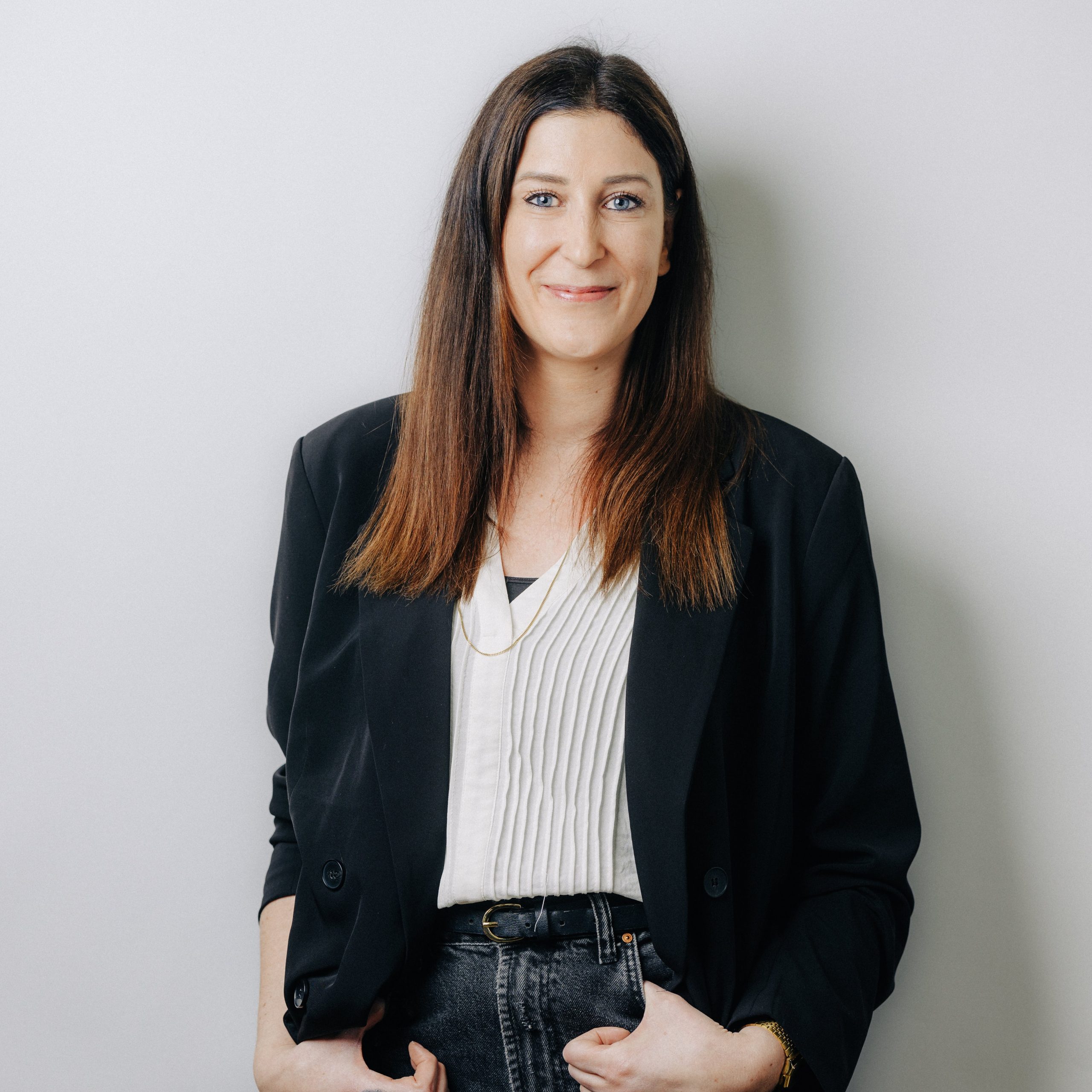https://stage.haar-werk.ch/wp-content/uploads/2024/01/Nicole-Zingg-scaled.jpg