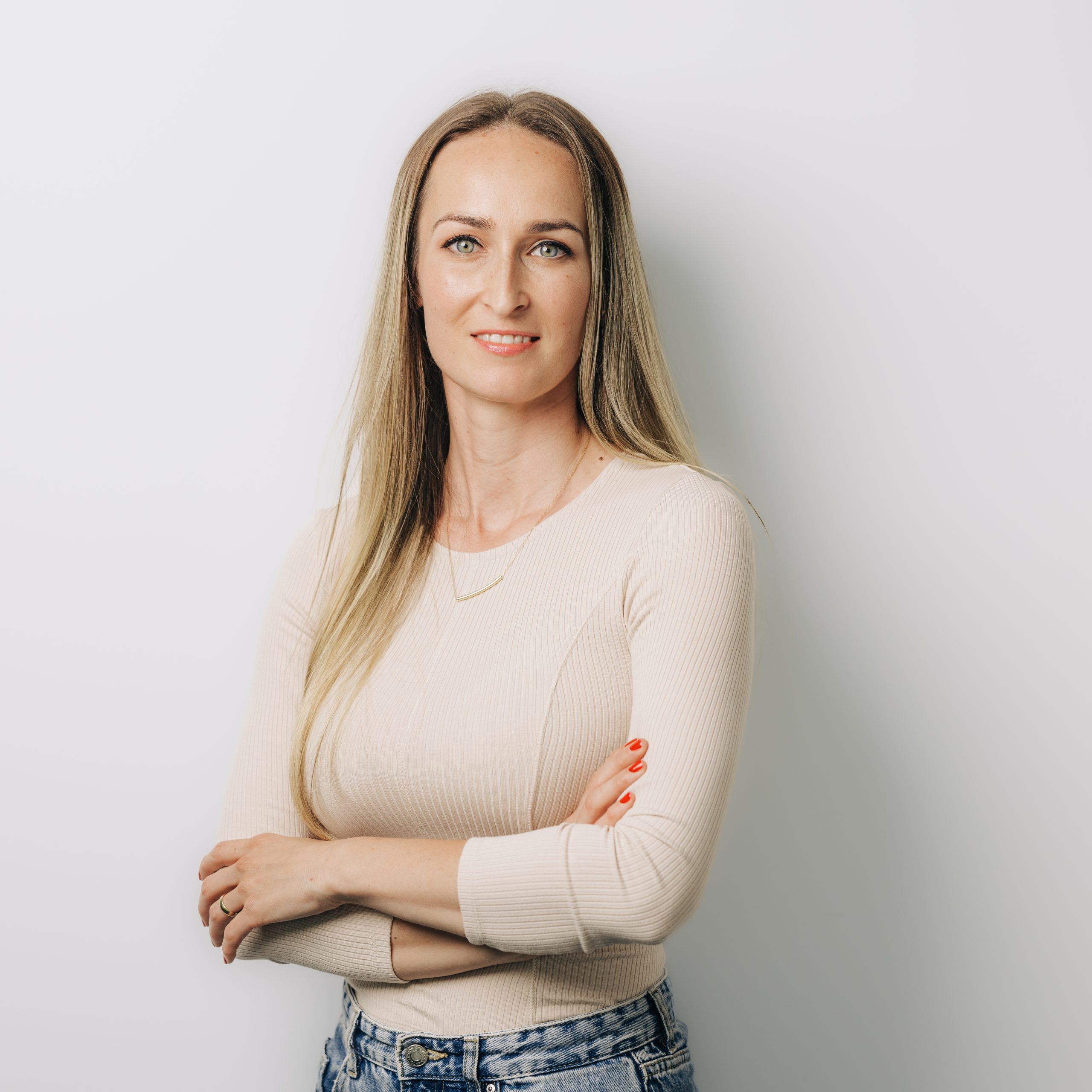 https://stage.haar-werk.ch/wp-content/uploads/2024/06/Melanie-Raum-scaled.jpg