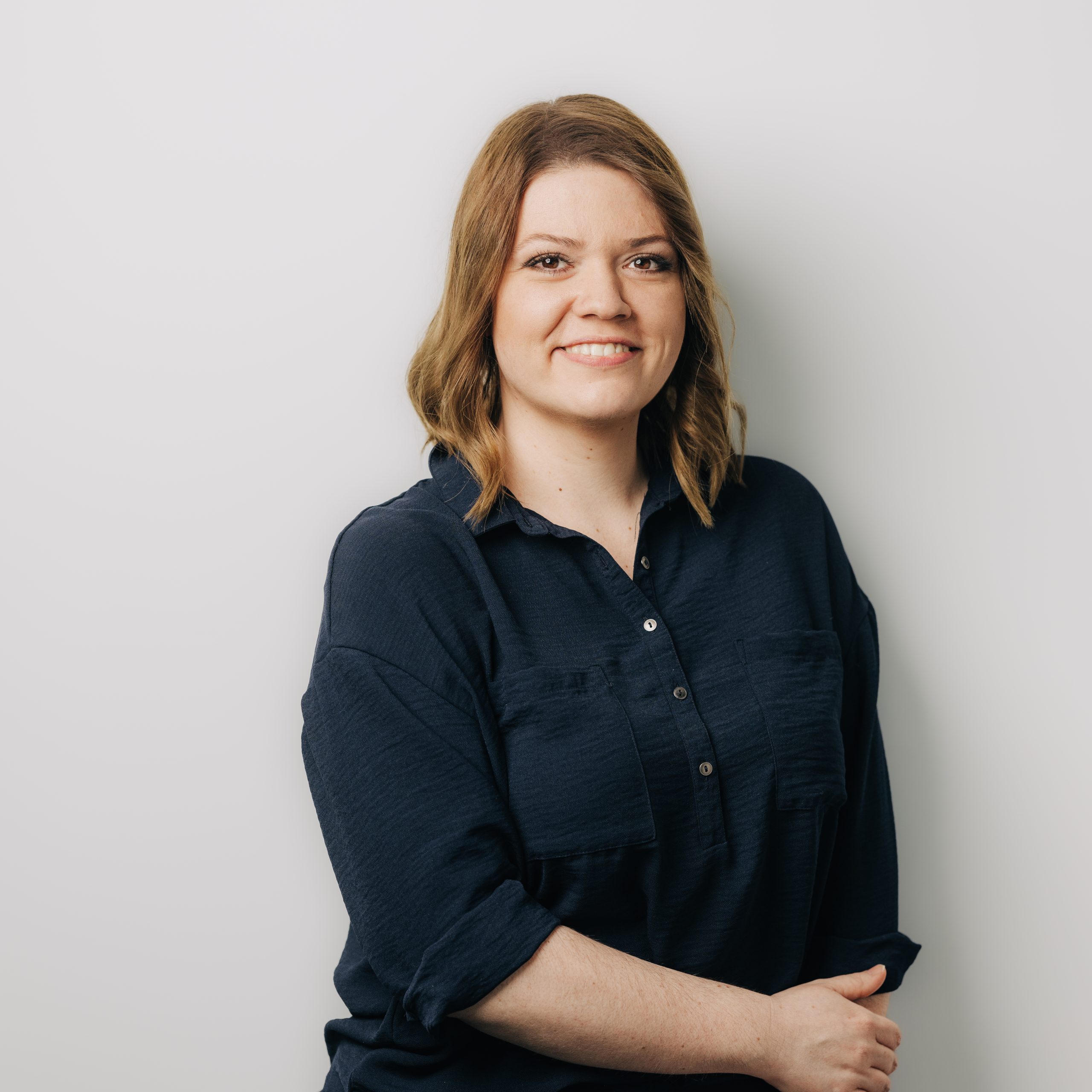 https://stage.haar-werk.ch/wp-content/uploads/2024/06/Nadine-Stucki-scaled.jpg