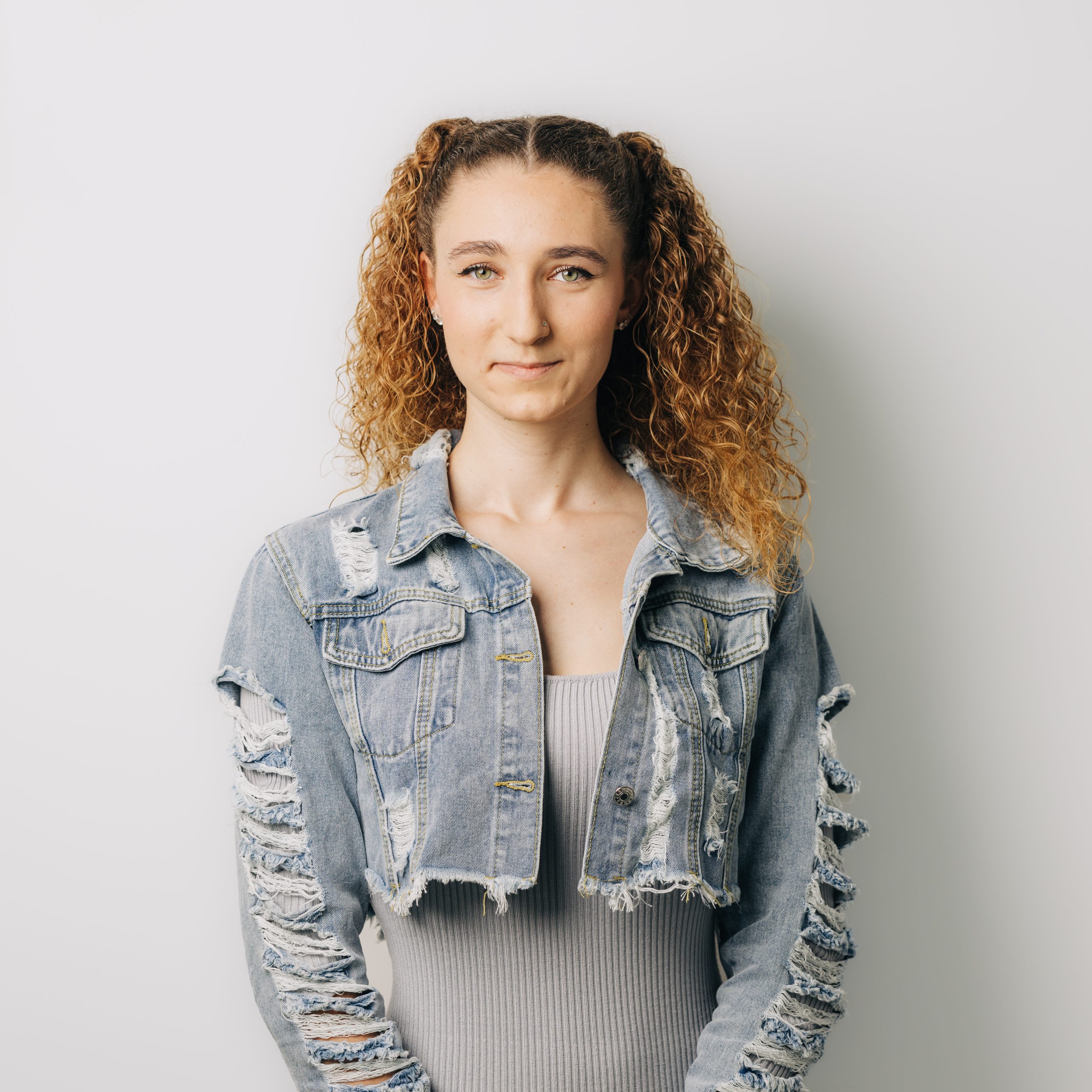 https://stage.haar-werk.ch/wp-content/uploads/2024/06/Samira-Stefanini-scaled.jpg