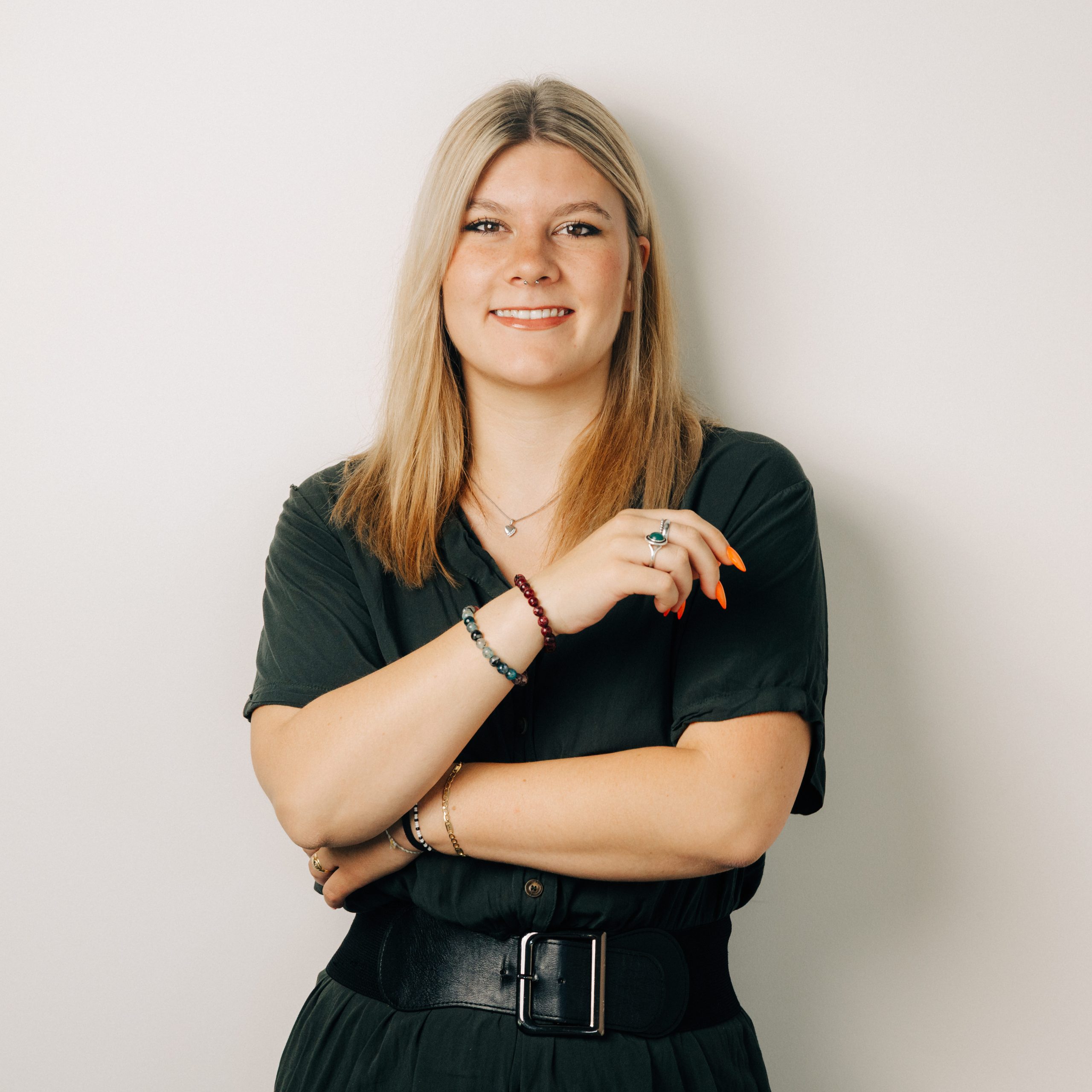 https://stage.haar-werk.ch/wp-content/uploads/2025/07/Reimann-Melina-scaled.jpg