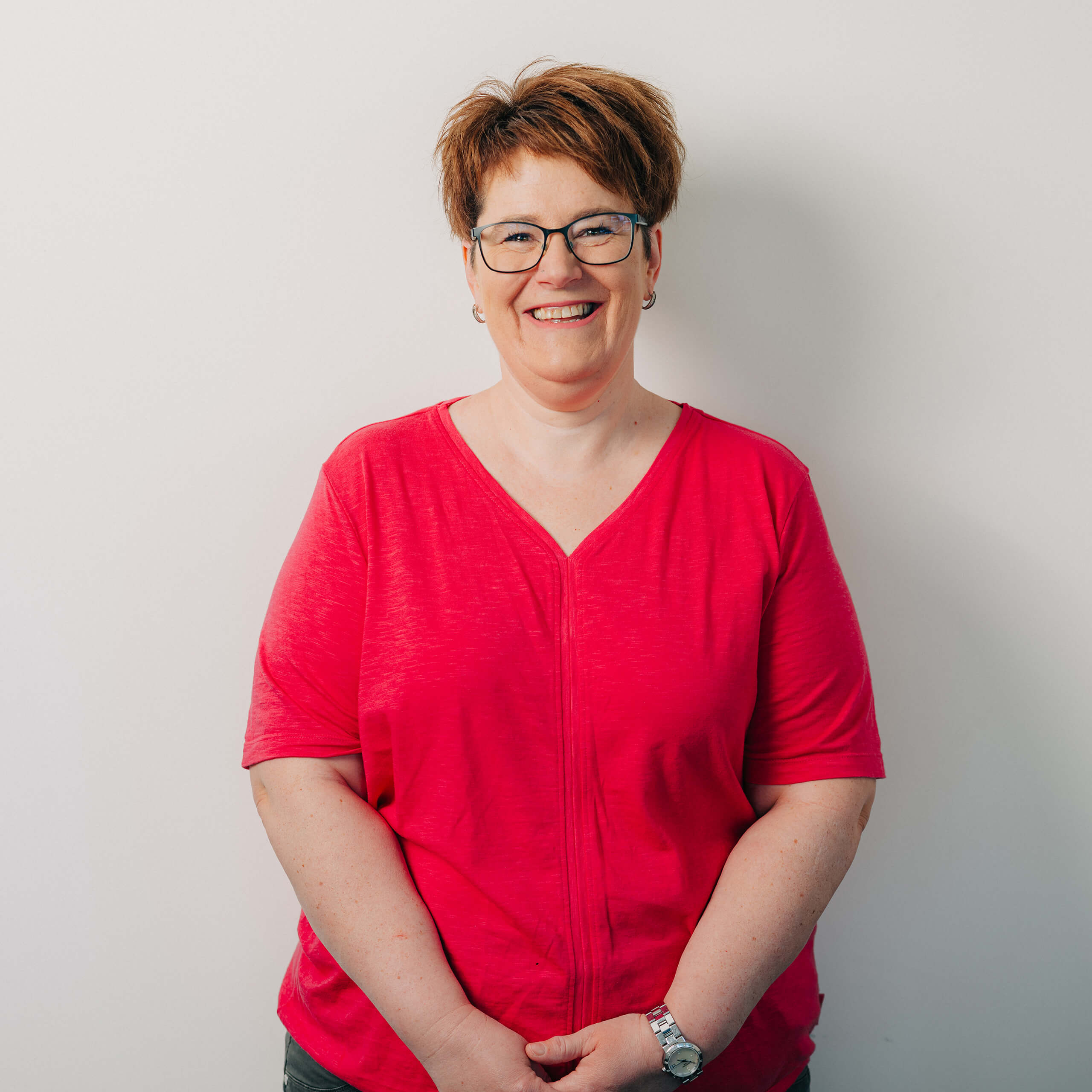 https://stage.haar-werk.ch/wp-content/uploads/2026/04/Buri-Yvonne_Riggisberg.jpg